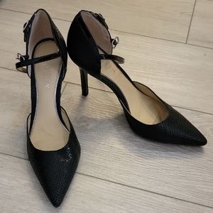 Lauren Ralph Lauren Black T-Strap Heels